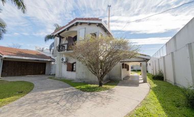 Venta Casa en Guadalupe con amplio terreno.