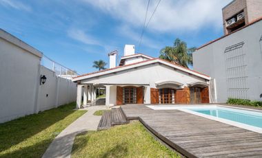 Venta Casa en Guadalupe con amplio terreno.