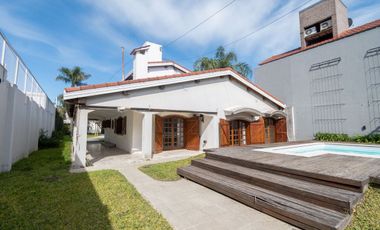 Venta Casa en Guadalupe con amplio terreno.