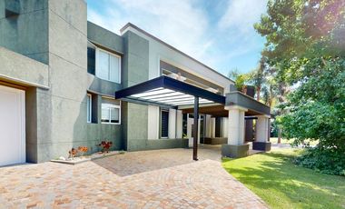 CASA EN VENTA EN ABRIL CLUB DE CAMPO