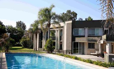 CASA EN VENTA EN ABRIL CLUB DE CAMPO