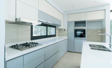 Casa en venta barrio Las Golondrinas Hudson