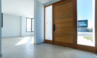 Casa en venta barrio Las Golondrinas Hudson