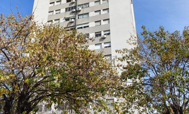 DEPARTAMENTO 4 AMB CON COCHERA EN BARRIO CERRADO