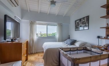 VENTA 3 AMB REFACCIONADO CON GRAN BALCON EN OLIVOS