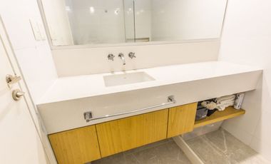 VENTA 3 AMB REFACCIONADO CON GRAN BALCON EN OLIVOS