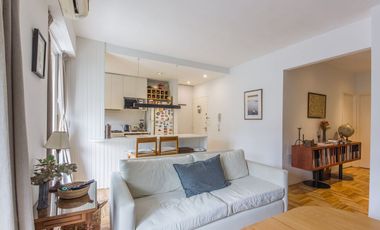 VENTA 3 AMB REFACCIONADO CON GRAN BALCON EN OLIVOS