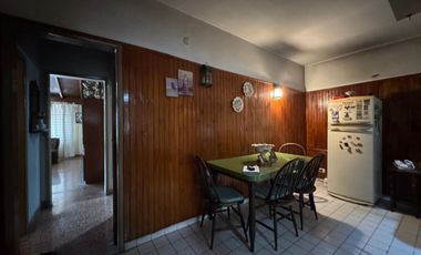 CHALET 3 AMB + PATIO Y DPTO EN P.A. LONGCHAMPS