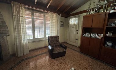 CHALET 3 AMB + PATIO Y DPTO EN P.A. LONGCHAMPS