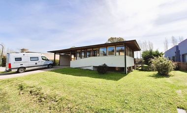 Venta casa 4 ambientes con pileta y parque Rumencó