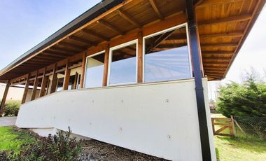 Venta casa 4 ambientes con pileta y parque Rumencó