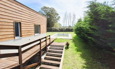Venta casa 4 ambientes con pileta y parque Rumencó
