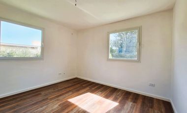 Venta casa 4 ambientes con pileta y parque Rumencó