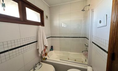 VENTA CASA 5 AMB JARDIN PILETA QUINCHO RAMOS MEJIA