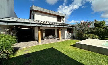 VENTA CASA 5 AMB JARDIN PILETA QUINCHO RAMOS MEJIA