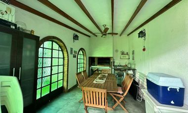 VENTA CASA 5 AMB JARDIN PILETA QUINCHO RAMOS MEJIA