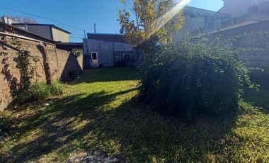 VENTA CASA CÉNTRICA CON AMPLIO TERRENO EN HUMBOLDT