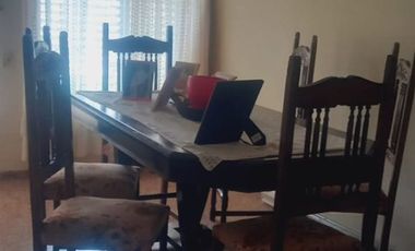 VENTA CASA CÉNTRICA CON AMPLIO TERRENO EN HUMBOLDT