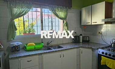 VENTA CASA 3 DORMITORIOS B° DEL TRABAJO CIPOLLETTI