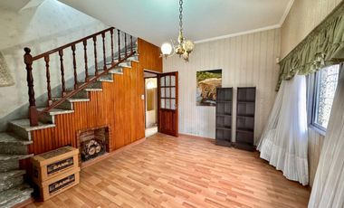 VENTA CASA RAMOS MEJIA 4 AMBIENTES COCHERA PATIO