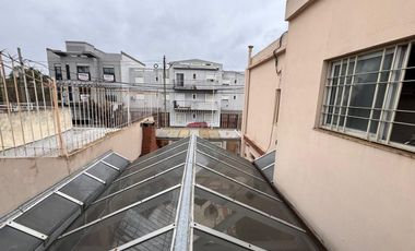 VENTA CASA RAMOS MEJIA 4 AMBIENTES COCHERA PATIO