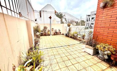 VENTA CASA RAMOS MEJIA 4 AMBIENTES COCHERA PATIO