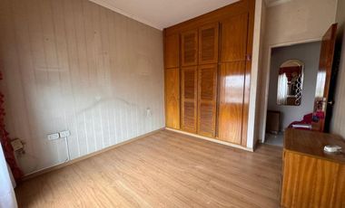 VENTA CASA RAMOS MEJIA 4 AMBIENTES COCHERA PATIO