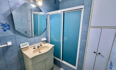 VENTA CASA RAMOS MEJIA 4 AMBIENTES COCHERA PATIO