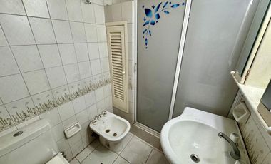 VENTA CASA RAMOS MEJIA 4 AMBIENTES COCHERA PATIO
