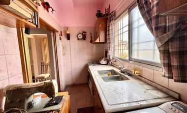 VENTA CASA RAMOS MEJIA 4 AMBIENTES COCHERA PATIO