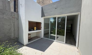 VENTA CASA NUEVO MALAGUEÑO 2 DORMITORIOS