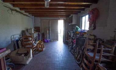 Casa venta 4 ambs, piscina, fondo libre y Cocheras