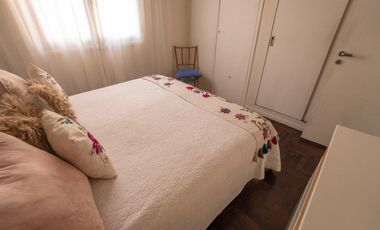 Casa venta 4 ambs, piscina, fondo libre y Cocheras