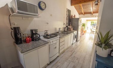 Casa venta 4 ambs, piscina, fondo libre y Cocheras