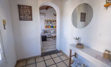 Casa venta 4 ambs, piscina, fondo libre y Cocheras