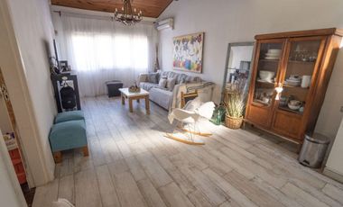 Casa venta 4 ambs, piscina, fondo libre y Cocheras