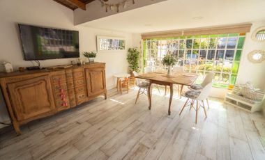 Casa venta 4 ambs, piscina, fondo libre y Cocheras