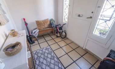 Casa venta 4 ambs, piscina, fondo libre y Cocheras