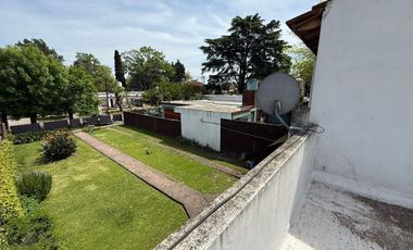 CASA 5 AMB, CON  PARQUE Y COCHERA ATO CREDITO