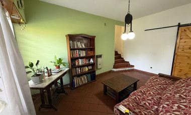 CASA 5 AMB, CON  PARQUE Y COCHERA ATO CREDITO