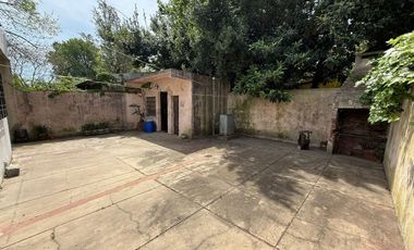 CASA 5 AMB, CON  PARQUE Y COCHERA ATO CREDITO