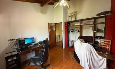 CASA 5 AMB, CON  PARQUE Y COCHERA ATO CREDITO