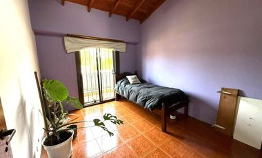 CASA 5 AMB, CON  PARQUE Y COCHERA ATO CREDITO