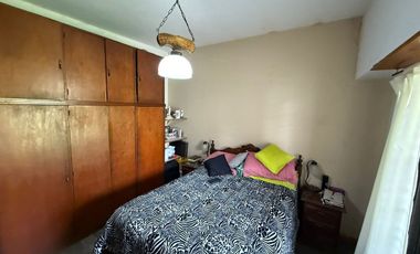 CASA 5 AMB, CON  PARQUE Y COCHERA ATO CREDITO