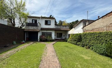 CASA 5 AMB, CON  PARQUE Y COCHERA ATO CREDITO