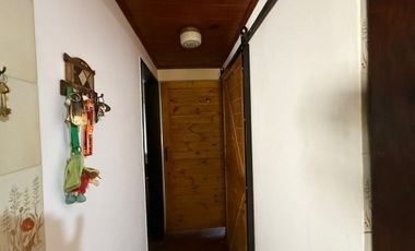 CASA 5 AMB, CON  PARQUE Y COCHERA ATO CREDITO
