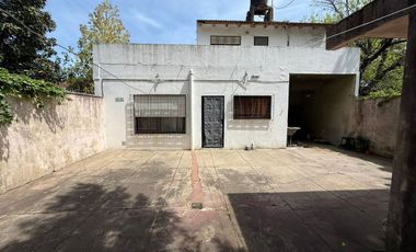 CASA 5 AMB, CON  PARQUE Y COCHERA ATO CREDITO