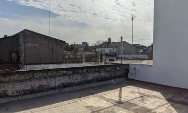 PH 2 AMB CON PATIO Y ENTRADA INDEPENDIENTE S/ EXP