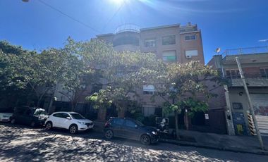 VENTA DTO DE CAT 3 AMB, 2 BAÑOS, COCHERA Y BAULERA