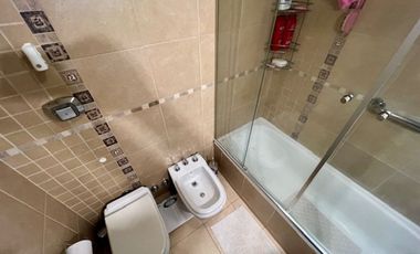 VENTA DTO DE CAT 3 AMB, 2 BAÑOS, COCHERA Y BAULERA